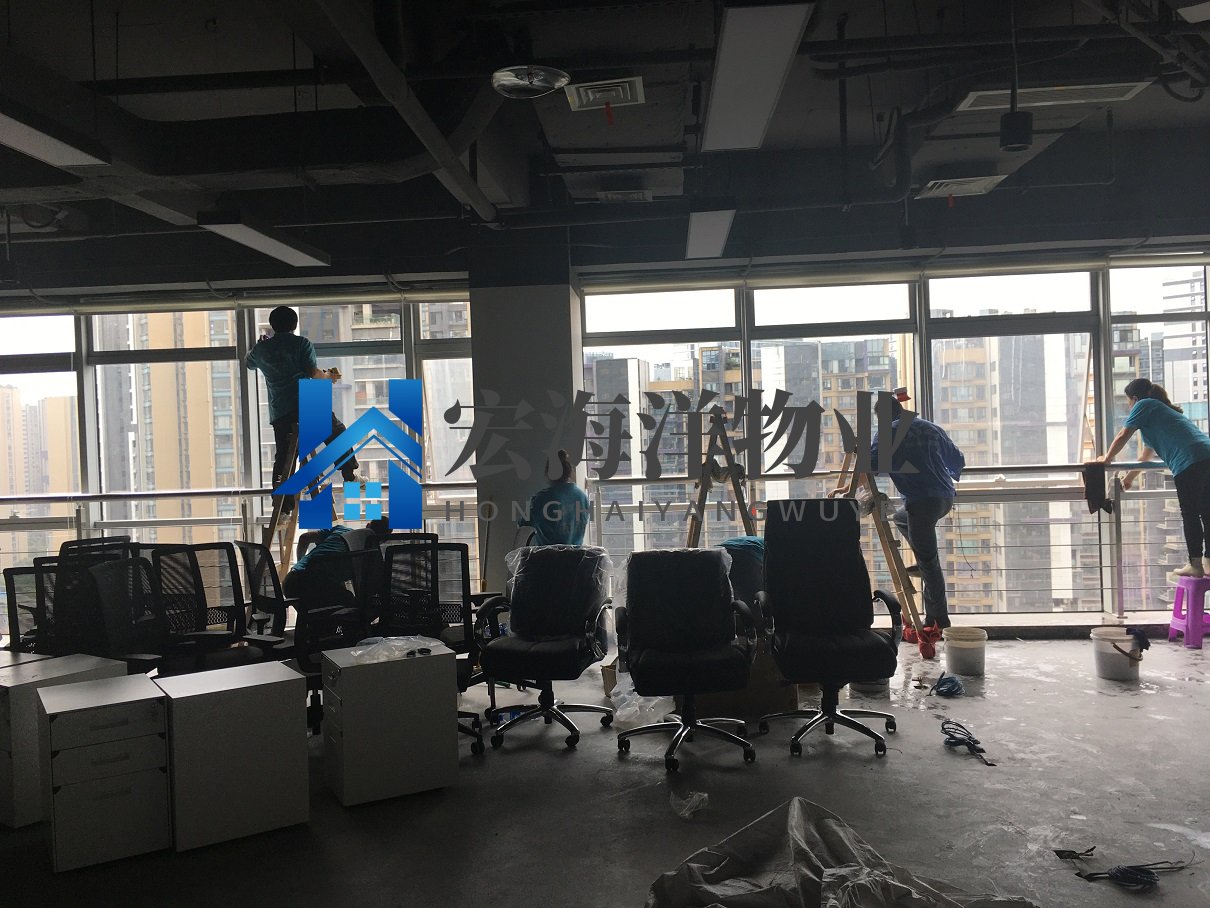 通过对比分析法，怎么选择成都保洁公司才靠谱